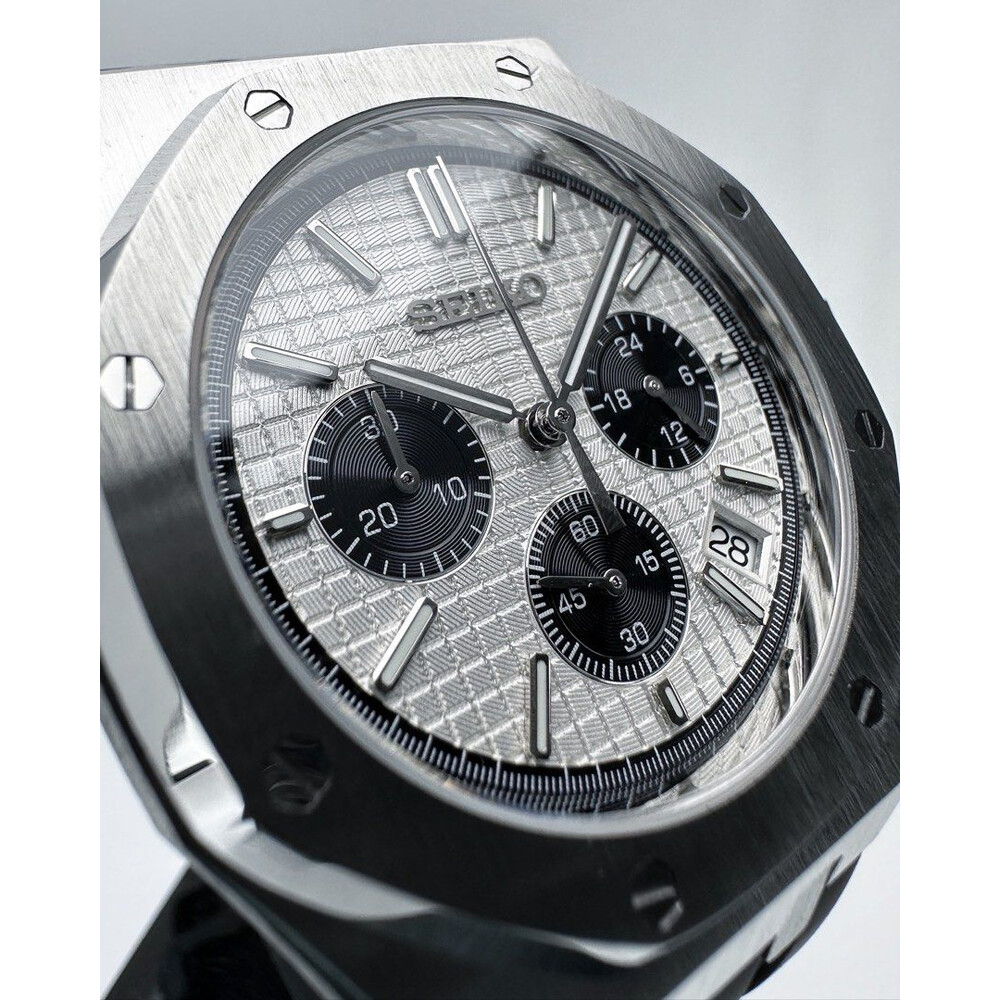 Seiko panda quartz chronograph on sale